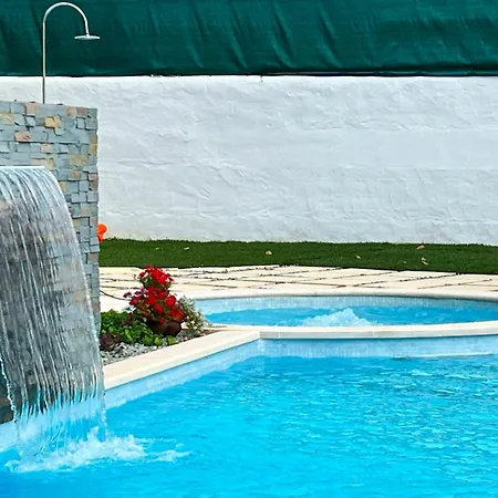 Villa Lotus 2, *