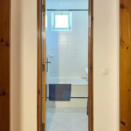 Lotus 2, Villa Albufeira