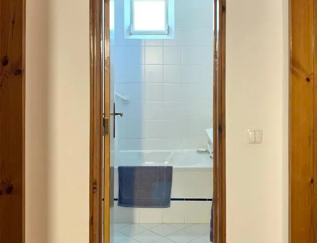 Lotus 2, 빌라 알부페이라