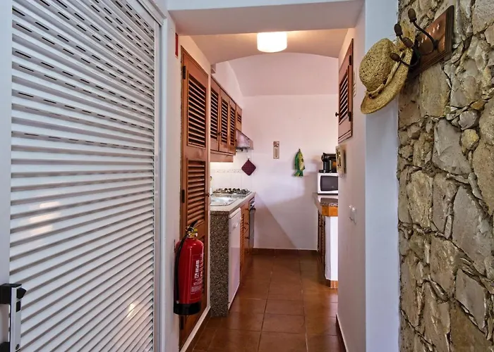 빌라 Lotus 2, 알부페이라