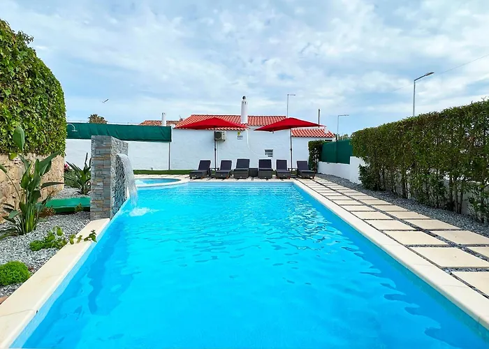 Villa Lotus 2, *